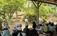 農家の方にインタビュー
