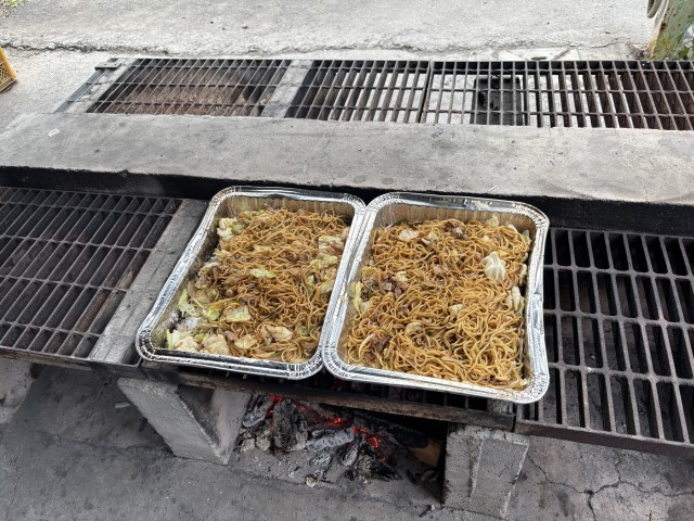 先生が作った焼きそばです