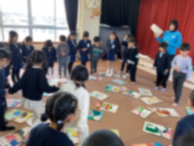 大型かるたとり